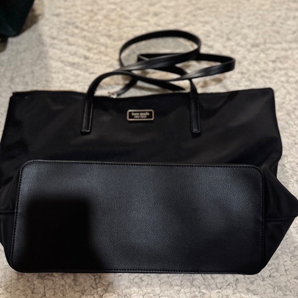 Selling shoes and bags - Picture 10 of 16